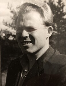 <strong>STAUT:</strong> Torstein Axelsen fotografert på begynnelsen av 50-tallet. FOTO: Privat <strong>STAUT:</strong> Torstein Axelsen fotografert på begynnelsen av 50-tallet. FOTO: Privat
