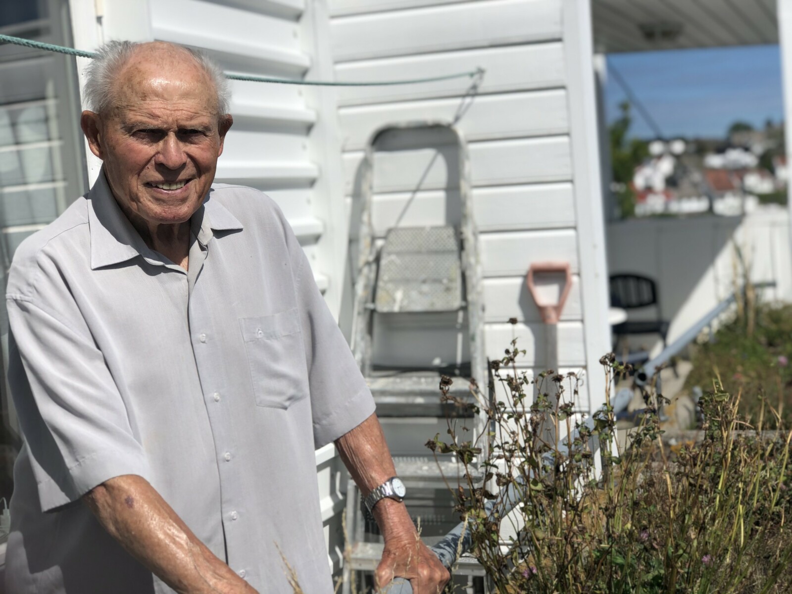 <strong>STERK PSYKE:</strong> Torstein Axelsen deler sine erindringer fra krigens dager med KK. FOTO: Malini Gaare Bjørnstad <strong>STERK PSYKE:</strong> Torstein Axelsen deler sine erindringer fra krigens dager med KK. FOTO: Malini Gaare Bjørnstad