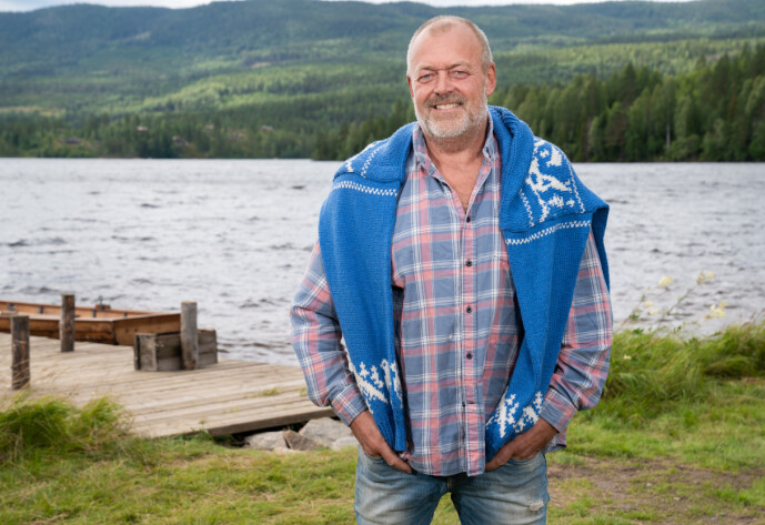 <strong>AVLYSTE BRYLLUPET:</strong> Kennelvert Jostein Grav skulle ha giftet seg i august - i stedet er han med på «Farmen». Foto: Alex Iversen / TV 2 <strong>AVLYSTE BRYLLUPET:</strong> Kennelvert Jostein Grav skulle ha giftet seg i august - i stedet er han med på «Farmen». Foto: Alex Iversen / TV 2
