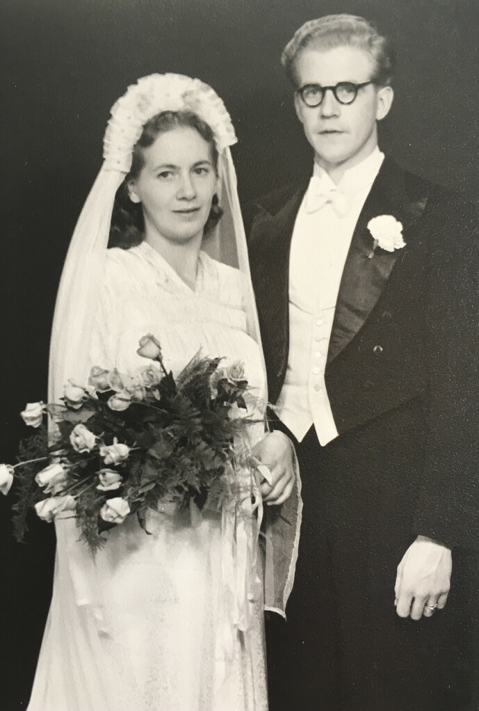 <strong>DET RETTE:</strong> Ifølge Linda var bestemoren allerede gravid i fjerde måned da hun og Hans giftet seg. FOTO: Privat <strong>DET RETTE:</strong> Ifølge Linda var bestemoren allerede gravid i fjerde måned da hun og Hans giftet seg. FOTO: Privat
