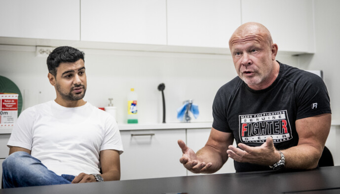 <strong>TIDLIG:</strong> Legene Sverre Eika og Hayder Abdullah møtte Dagbladet på feberklinikkens personalkjøkken til en rask prat før pasientene kommer. Foto: Christian Roth Christensen / Dagbladet <strong>TIDLIG:</strong> Legene Sverre Eika og Hayder Abdullah møtte Dagbladet på feberklinikkens personalkjøkken til en rask prat før pasientene kommer. Foto: Christian Roth Christensen / Dagbladet