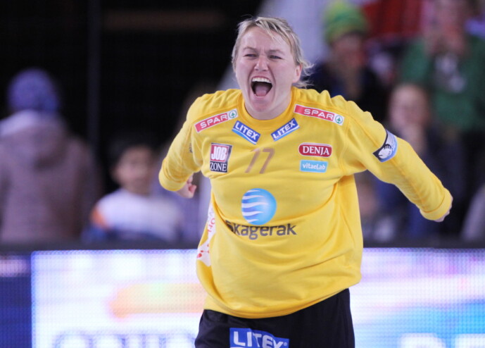 <strong>TIDLIGERE HÅNDBALLSTJERNE:</strong> Her er Cecilie Leganger under Champions league-kampen i håndball mellom LHK og Valcea i Larvik Arena i 2010.
Foto: NTB Scanpix <strong>TIDLIGERE HÅNDBALLSTJERNE:</strong> Her er Cecilie Leganger under Champions league-kampen i håndball mellom LHK og Valcea i Larvik Arena i 2010.
Foto: NTB Scanpix