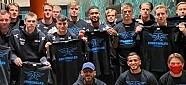 Dypt rørt av landslaget Dypt rørt av landslaget
