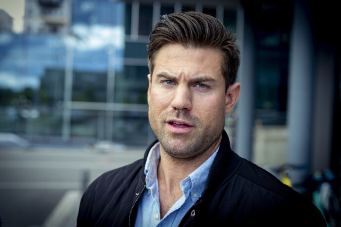<strong>KRASS KRITIKK:</strong> Magne Robberstad har fått hard medfart i sosiale medier de siste dagene. Foto: Bjørn Langsem / Dagbladet <strong>KRASS KRITIKK:</strong> Magne Robberstad har fått hard medfart i sosiale medier de siste dagene. Foto: Bjørn Langsem / Dagbladet