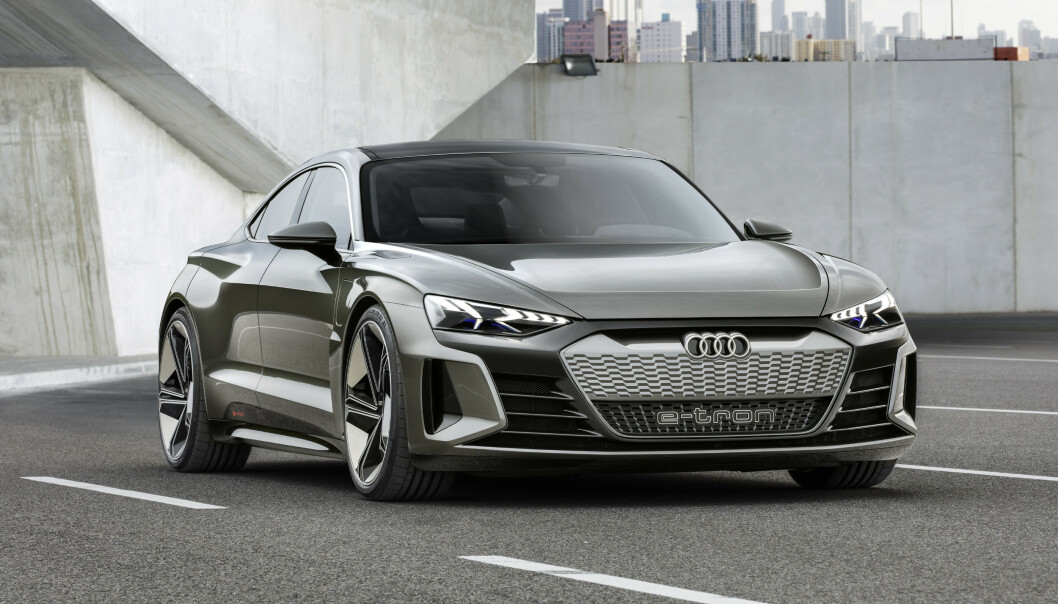 <strong>FLAT OG BRED:</strong> De vitale mål er omtrent i samme område som Porsche Taycan. Foto: Audi <strong>FLAT OG BRED:</strong> De vitale mål er omtrent i samme område som Porsche Taycan. Foto: Audi