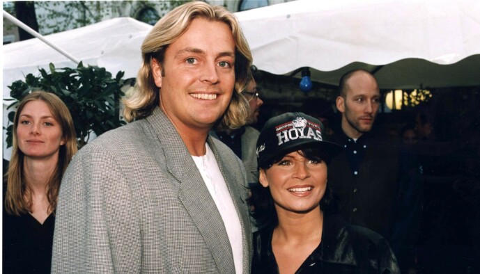 <strong>DEN GANG DA:</strong> Runar Søgaard ble for alvor kjent for ekteskapet med Carola Häggkvist (54) på 1990-tallet. Her er de sammen i 1997. Foto: NTB Scanpix <strong>DEN GANG DA:</strong> Runar Søgaard ble for alvor kjent for ekteskapet med Carola Häggkvist (54) på 1990-tallet. Her er de sammen i 1997. Foto: NTB Scanpix