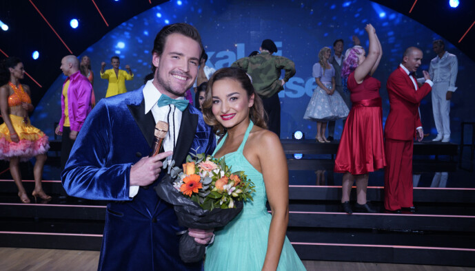 <strong>KOMMER TIL Å SAVNE FOLKA:</strong> Øystein Lihaug Solberg ble førstemann ut i årets konkurranse. Han kommer til å savne folka, sier han til Dagbladet. Her er han med dansepartneren Maria. Foto: Espen Solli / TV 2 <strong>KOMMER TIL Å SAVNE FOLKA:</strong> Øystein Lihaug Solberg ble førstemann ut i årets konkurranse. Han kommer til å savne folka, sier han til Dagbladet. Her er han med dansepartneren Maria. Foto: Espen Solli / TV 2