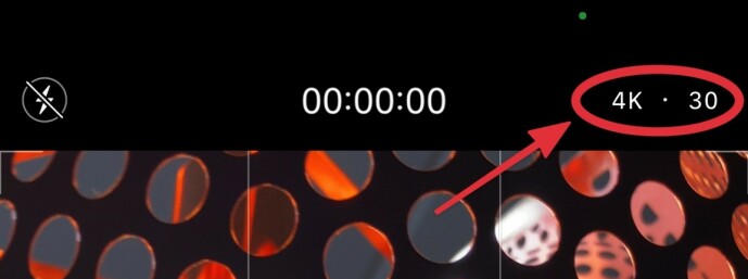 <strong>TRYKK FOR Å BYTTE:</strong> Ønsker du å endre videooppløsning når du filmer med iPhone, kan du gjøre det rett i Kamera-appen. Skjermbilde: Kirsti Østvang <strong>TRYKK FOR Å BYTTE:</strong> Ønsker du å endre videooppløsning når du filmer med iPhone, kan du gjøre det rett i Kamera-appen. Skjermbilde: Kirsti Østvang