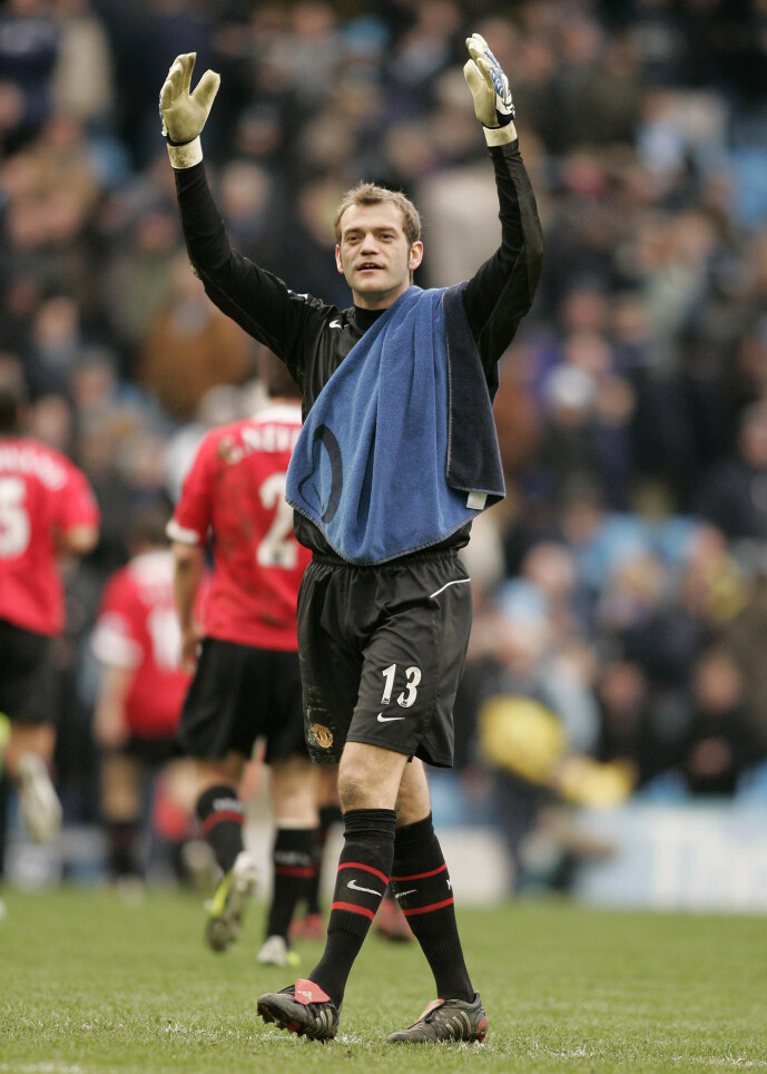 <strong>MELLOM STENGENE:</strong> Roy Carroll kan se tilbake på en flott keeperkarriere, problemene til tross. Her etter 2-0-seieren over Manchester City 13. februar 2005. Foto: NTB scanpix <strong>MELLOM STENGENE:</strong> Roy Carroll kan se tilbake på en flott keeperkarriere, problemene til tross. Her etter 2-0-seieren over Manchester City 13. februar 2005. Foto: NTB scanpix