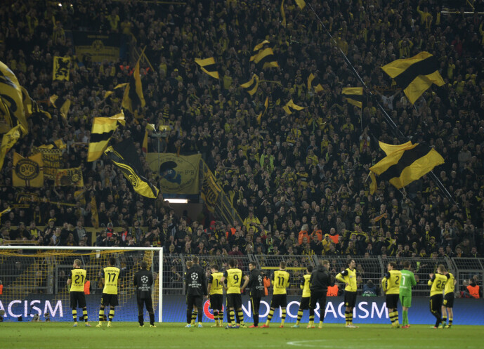 <strong>DEN GULE VEGGEN:</strong> Signal Iduna Park kan igjen fylles med tilskuere. Ikke så mange som her, men utviklingen går i riktig retning. Foto: NTB scanpix <strong>DEN GULE VEGGEN:</strong> Signal Iduna Park kan igjen fylles med tilskuere. Ikke så mange som her, men utviklingen går i riktig retning. Foto: NTB scanpix