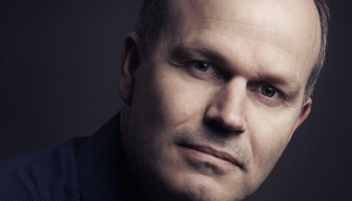 <strong>BIOGRAFEN:</strong> Tore Rem er sakprosaforfatter, særlig kjent for sine birografier om Jens Bjørneboe og Knut Hamsuns møte med Hitler. Foto: Fredrik Arff <strong>BIOGRAFEN:</strong> Tore Rem er sakprosaforfatter, særlig kjent for sine birografier om Jens Bjørneboe og Knut Hamsuns møte med Hitler. Foto: Fredrik Arff