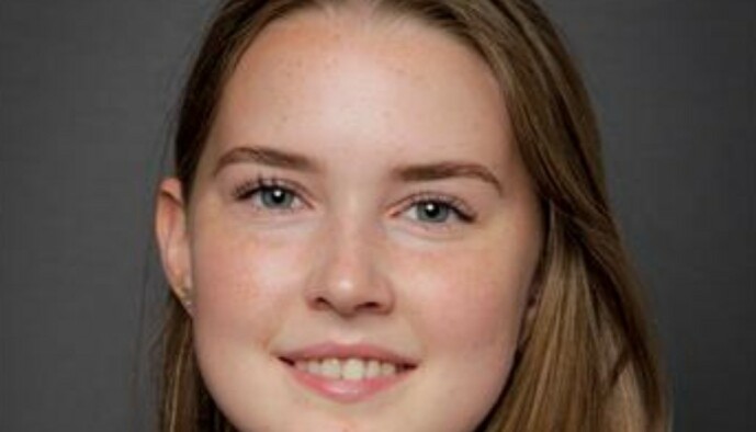 <strong>HAVNET I VANNET:</strong> Adele Holberg (16) havnet i vannet da været plutselig slo om under kanoturen. Foto: Privat. <strong>HAVNET I VANNET:</strong> Adele Holberg (16) havnet i vannet da været plutselig slo om under kanoturen. Foto: Privat.