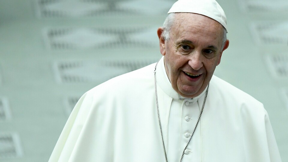 Paven sammenlikner abort med leiemord