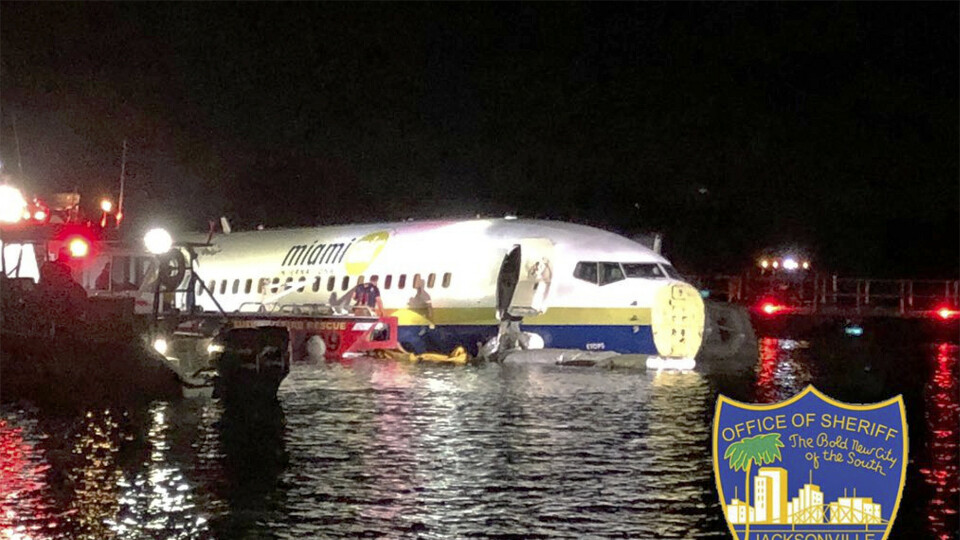 Passasjer: - Plutselig smadret flyet inn i noe