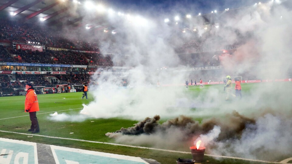 Belgisk storkamp avbrutt etter tribuneskandale